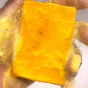 Jabón en Barra Lotlash con Cúrcuma y Ácido Kójico (2 o 3 Piezas) – Limpiador Facial y Corporal 150 g